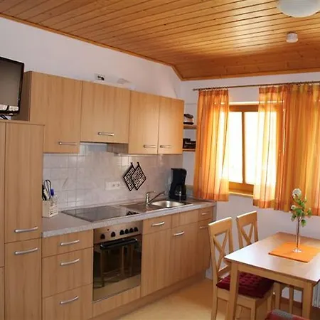 Maierhof Apartment *